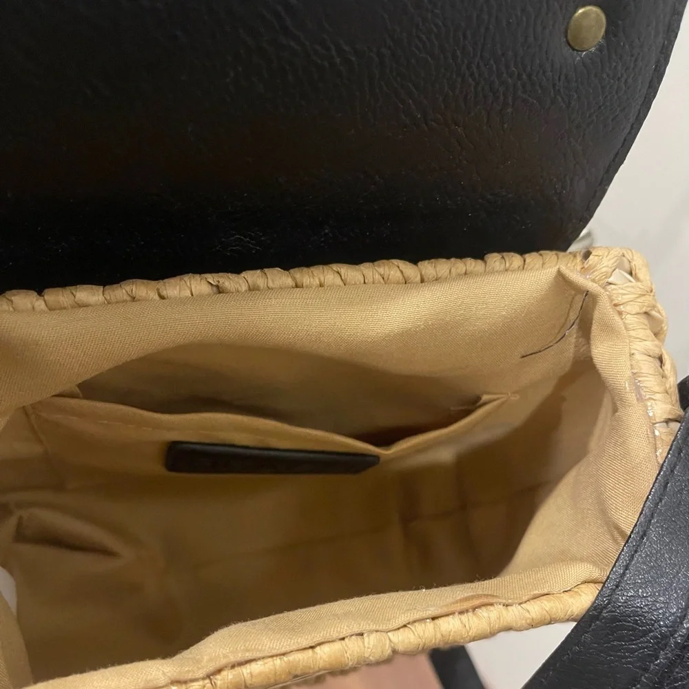 Matisse Beach Harbor Elegant Black and Tan Woven Crossbody Bag - Picture 7 of 8